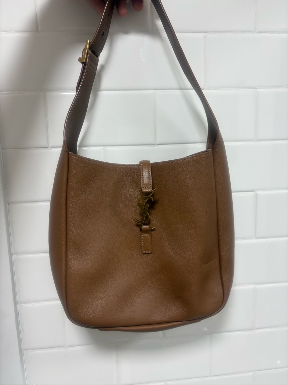 Saint Laurent  5 À 7 Hobo Tan Leather Bag - Small